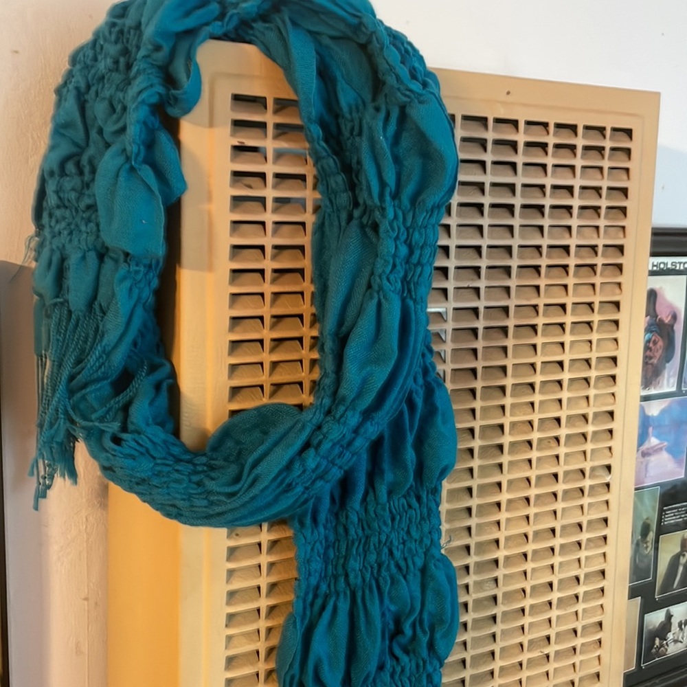 Scarf - Picture 3 of 4